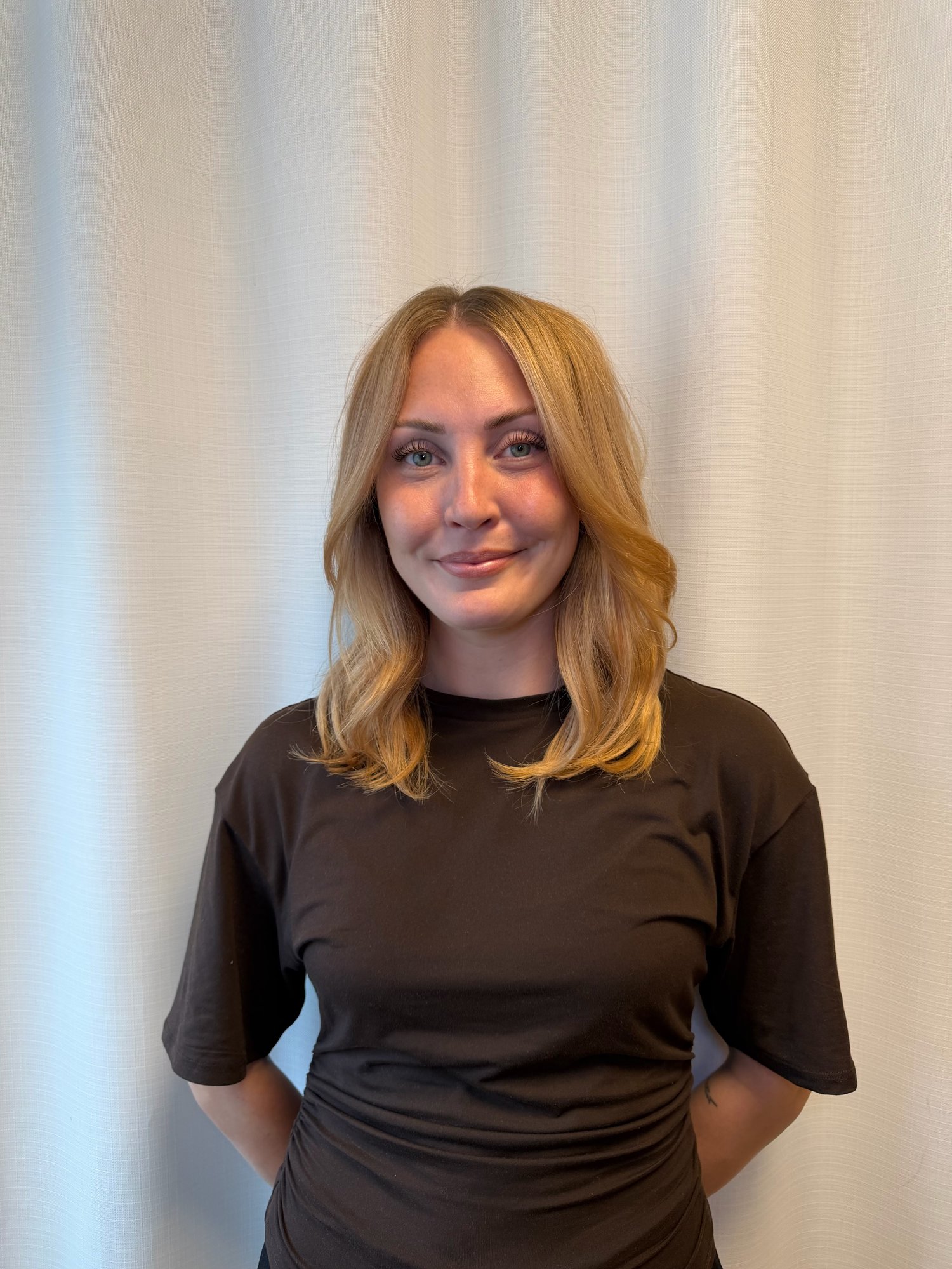 Anna R, frisör på Clive Russel Piteå