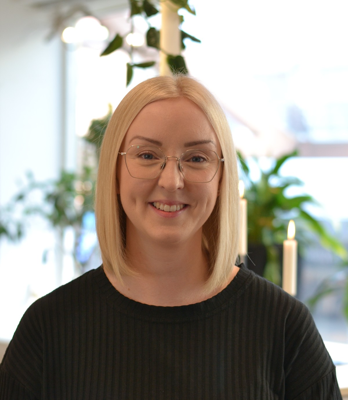 Lina, frisör på Clive Russel Skellefteå